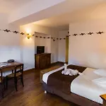 Logis Hotel Domaine De Rouffach
