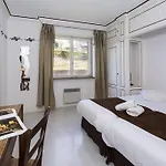 オステルリー ア ラ ヴィル ドゥ リヨン ホテル 3*