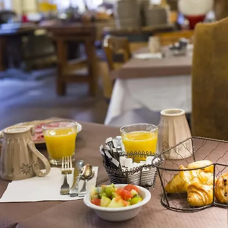 Logis Domaine De Hotel 3*