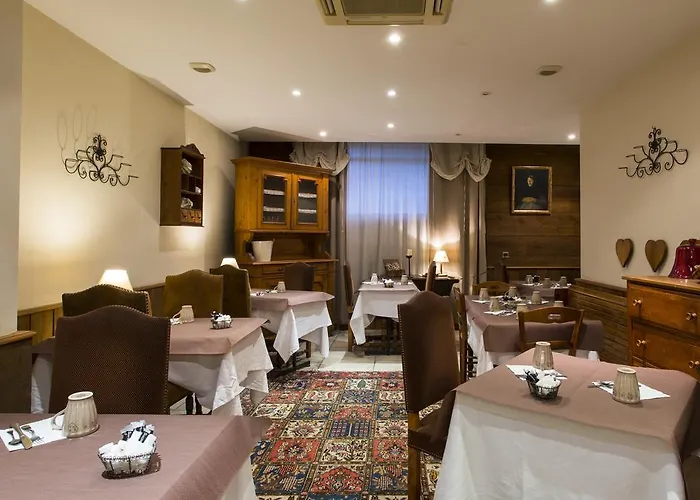 Hotel Logis Hotel Domaine De Rouffach 3*